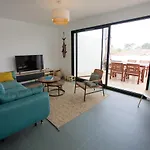 * * T3 * Hypercentre * * Famille Apartment