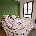* * T3 * Hypercentre * * Famille Apartment